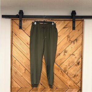 Lululemon On The Fly Joggers Size 6 Olive Green Drawstring Jogger Pants